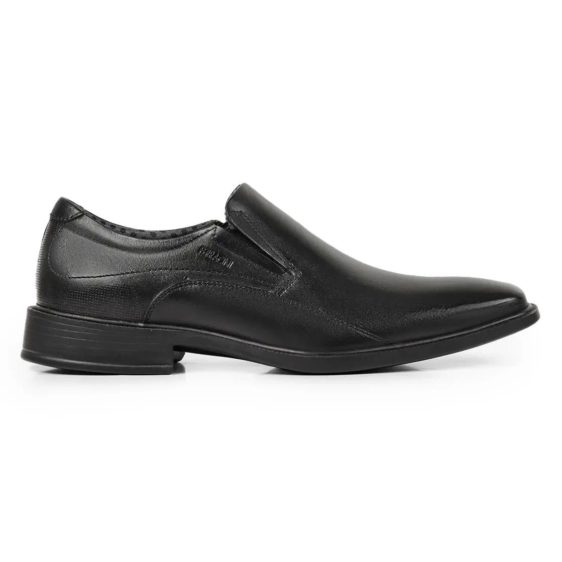 Sapato social Ferracini preto com design elegante e acabamento fosco